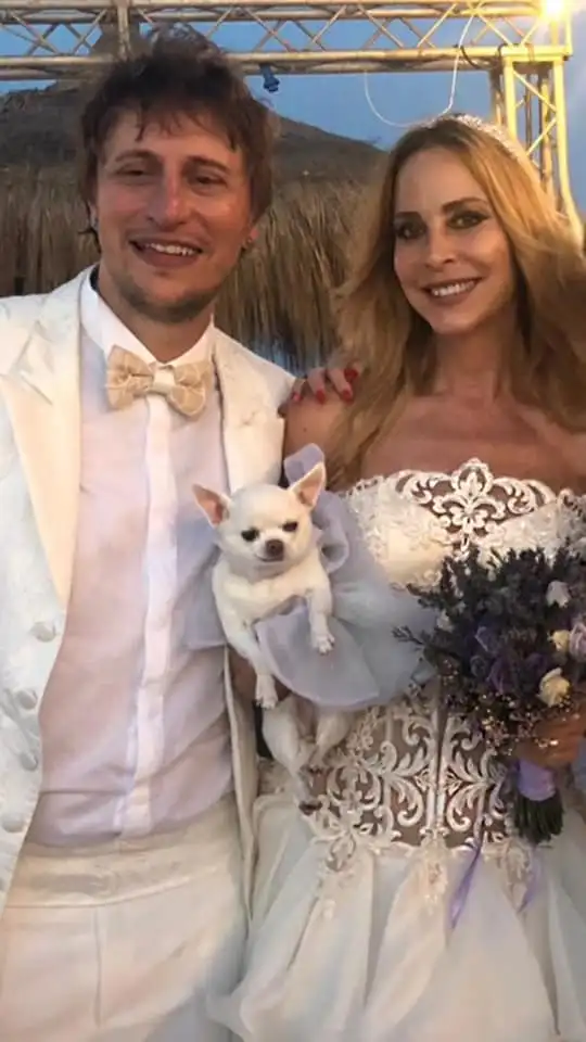 Il matrimonio da favola di Stefania Orlandi con la sua damigella Margot